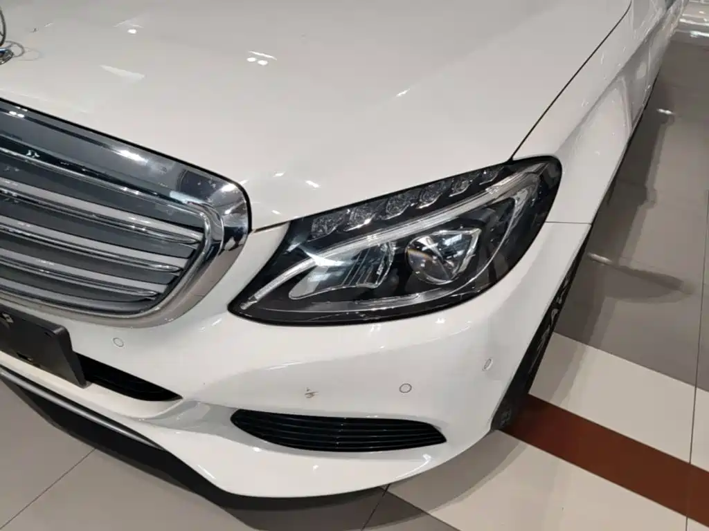 Mercedes-Benz C-Class — миниатюра 24