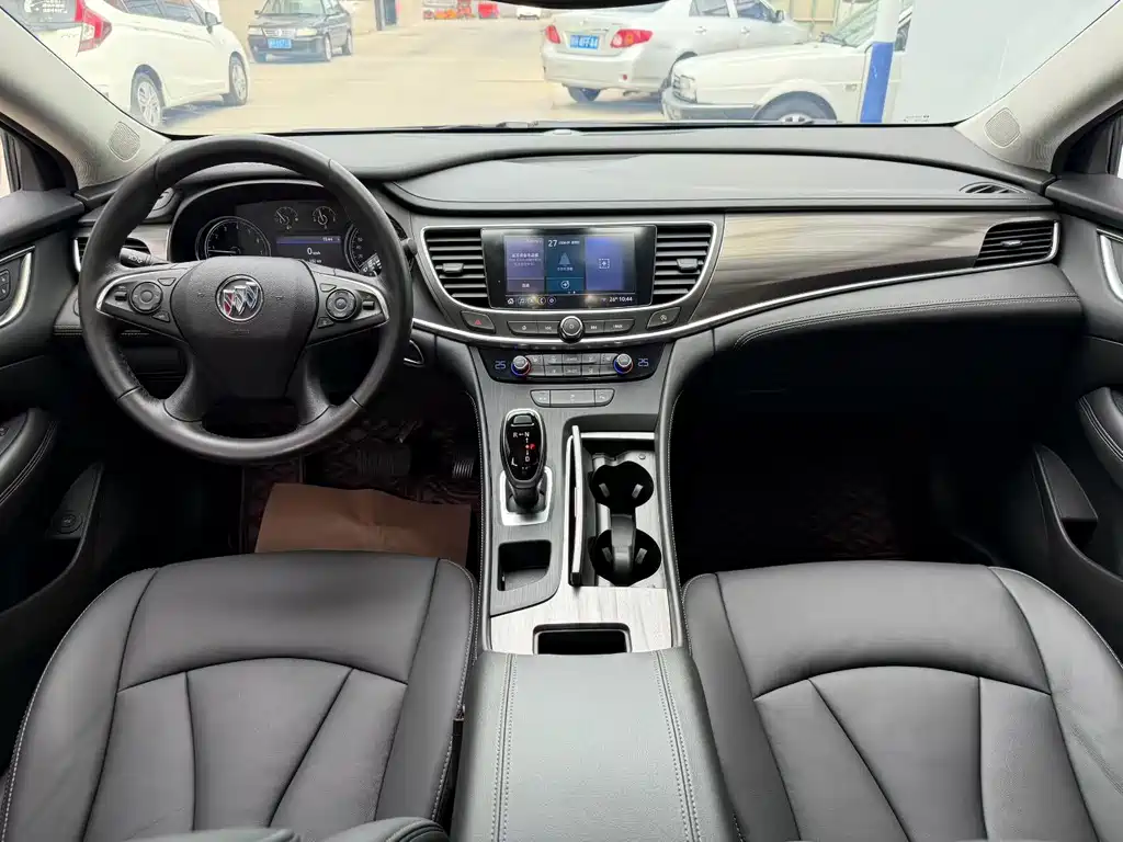 Buick LaCrosse — миниатюра 5