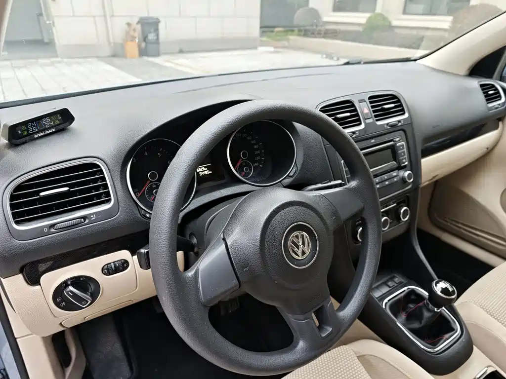 Volkswagen Golf — миниатюра 18