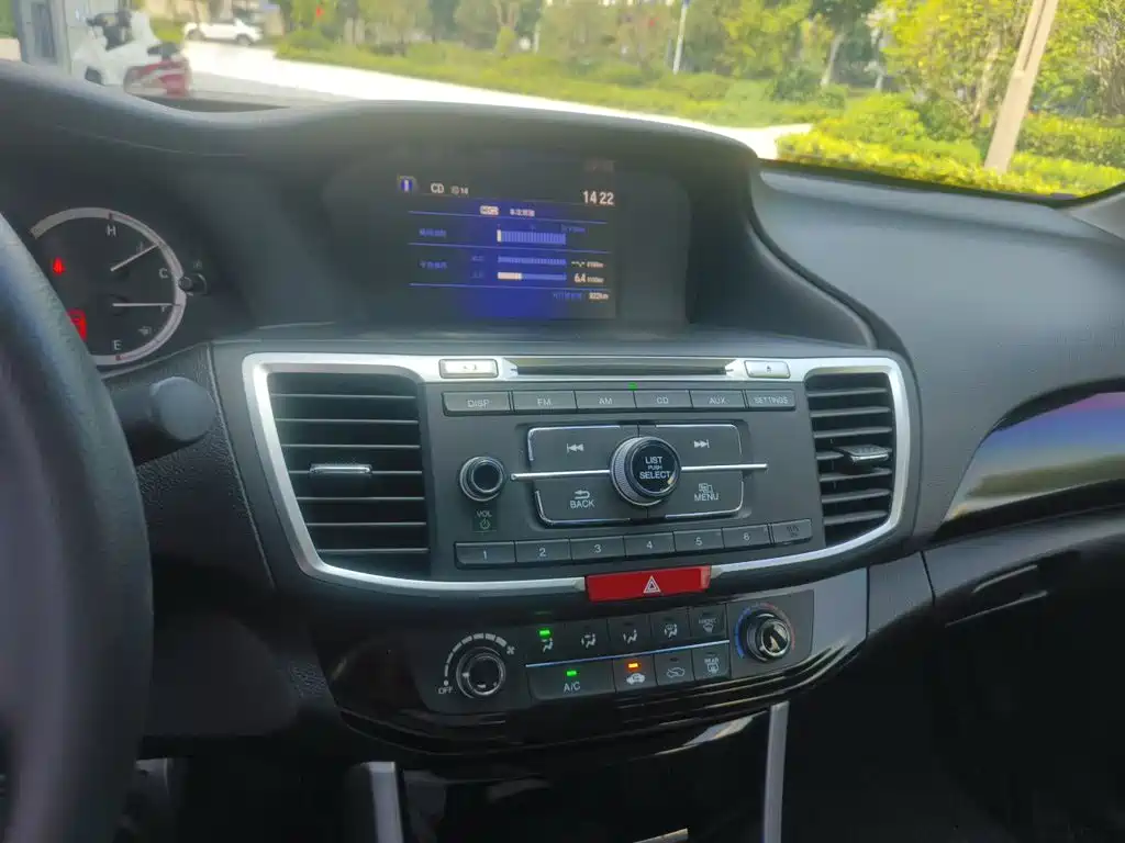 Honda Accord — миниатюра 9