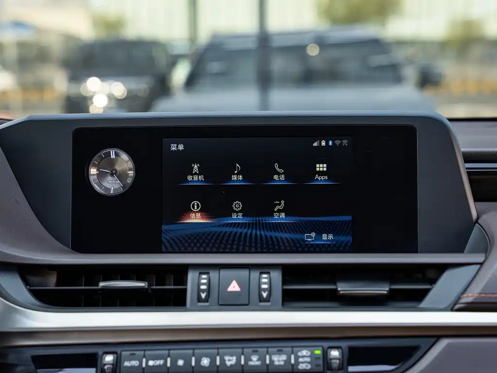 Lexus ES — миниатюра 16