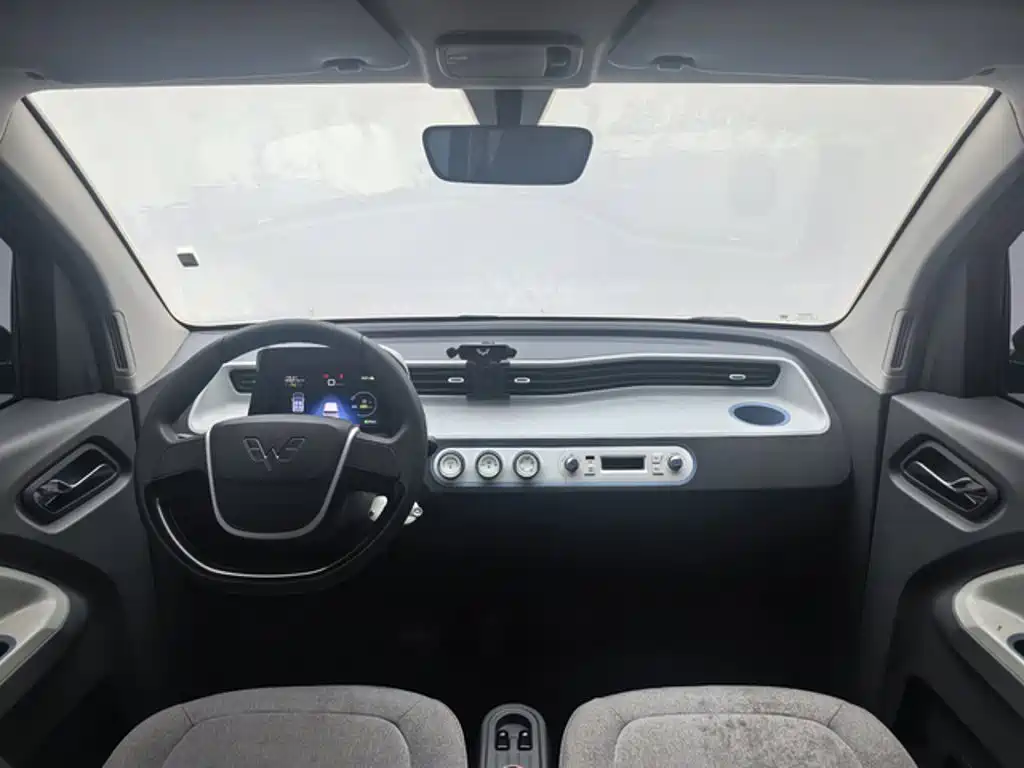 Wuling MINIEV — миниатюра 4