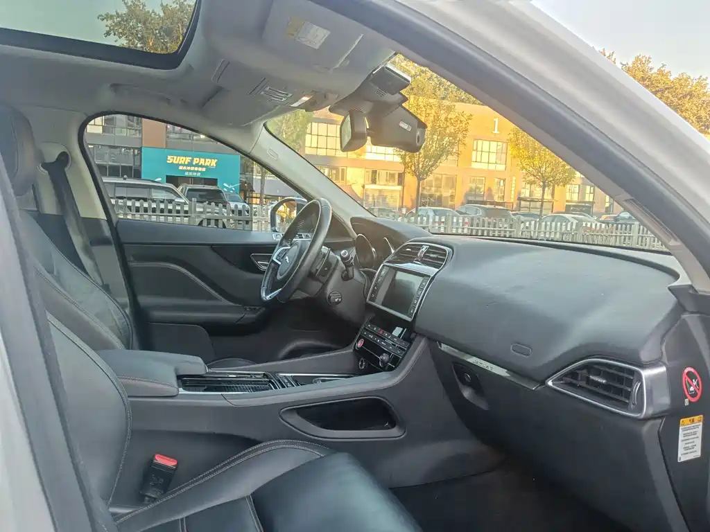 Jaguar F-PACE — миниатюра 28
