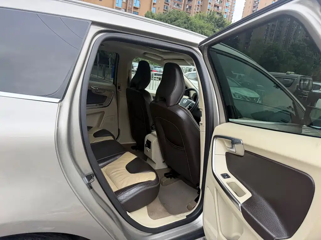 Volvo XC60 (Import) — миниатюра 9