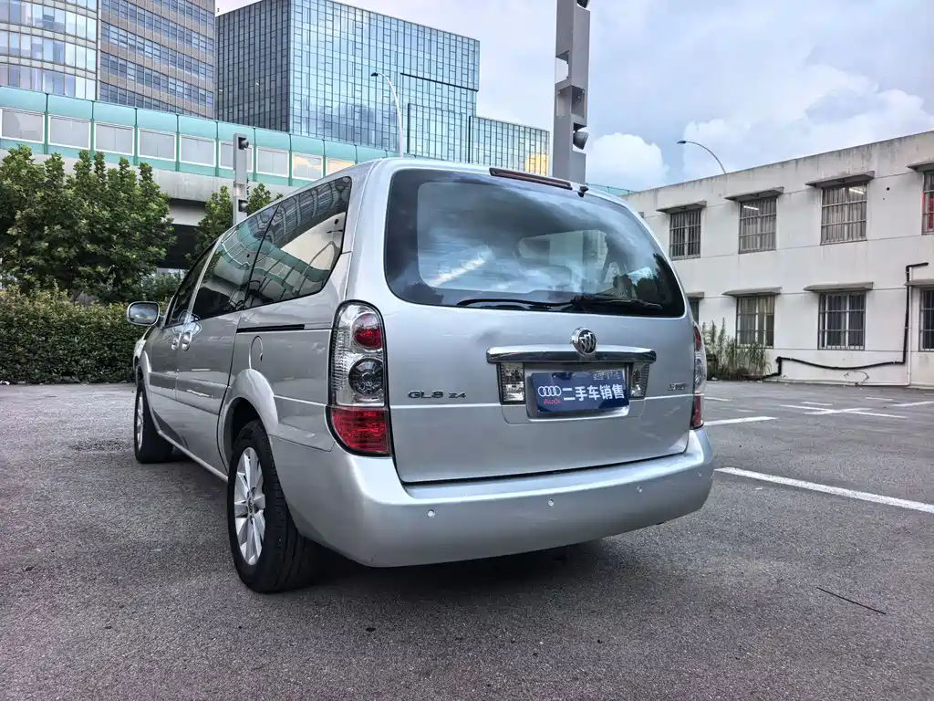 Buick GL8 — миниатюра 6