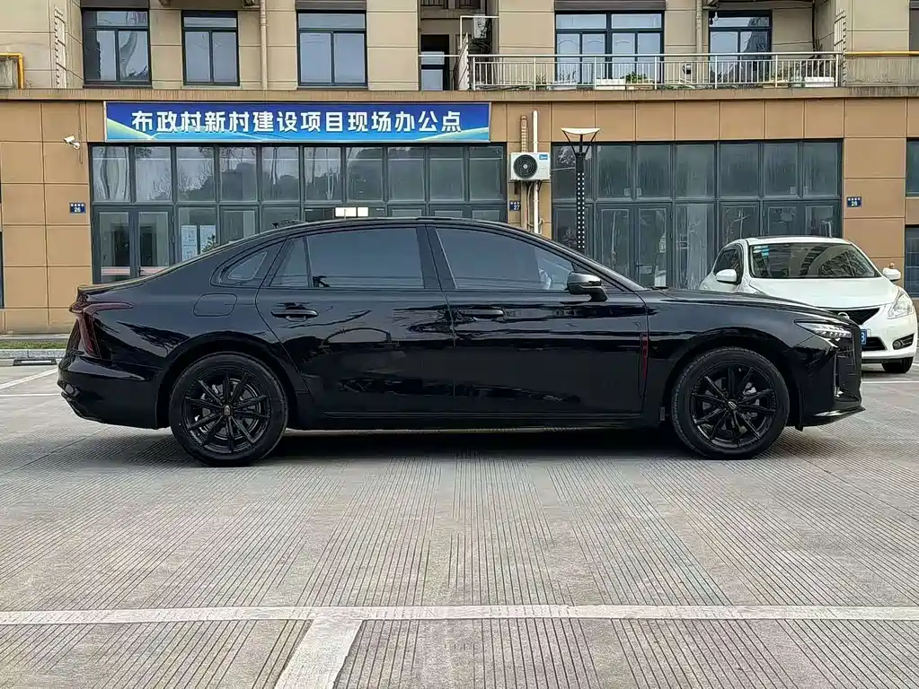 Hongqi Hongqi H5 — миниатюра 3