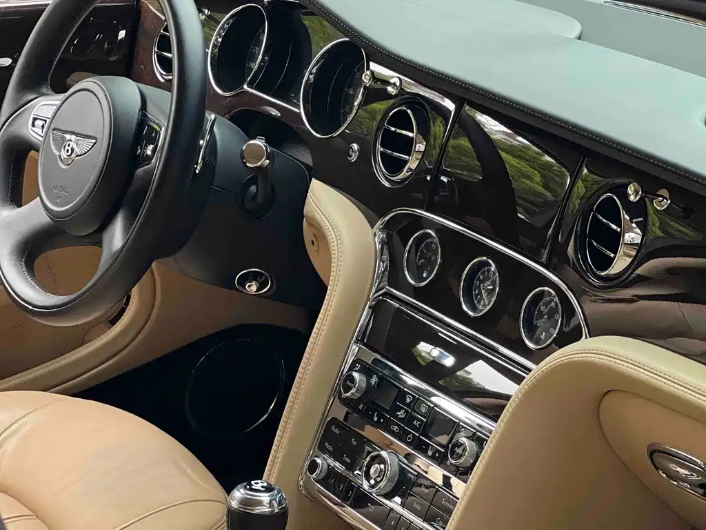 Bentley Mulsanne — миниатюра 7