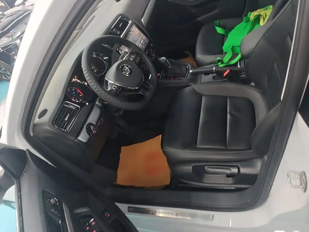 Volkswagen Sagitar — миниатюра 15