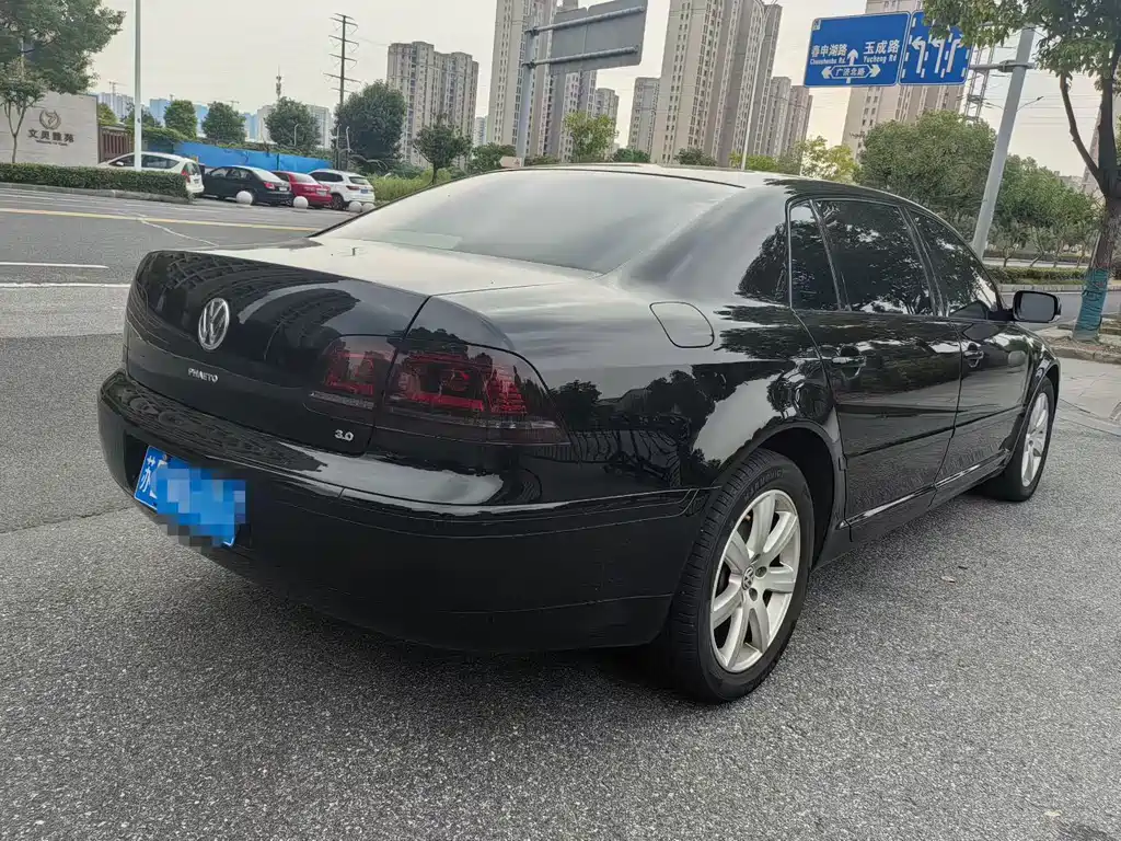Volkswagen Phaeton — миниатюра 9