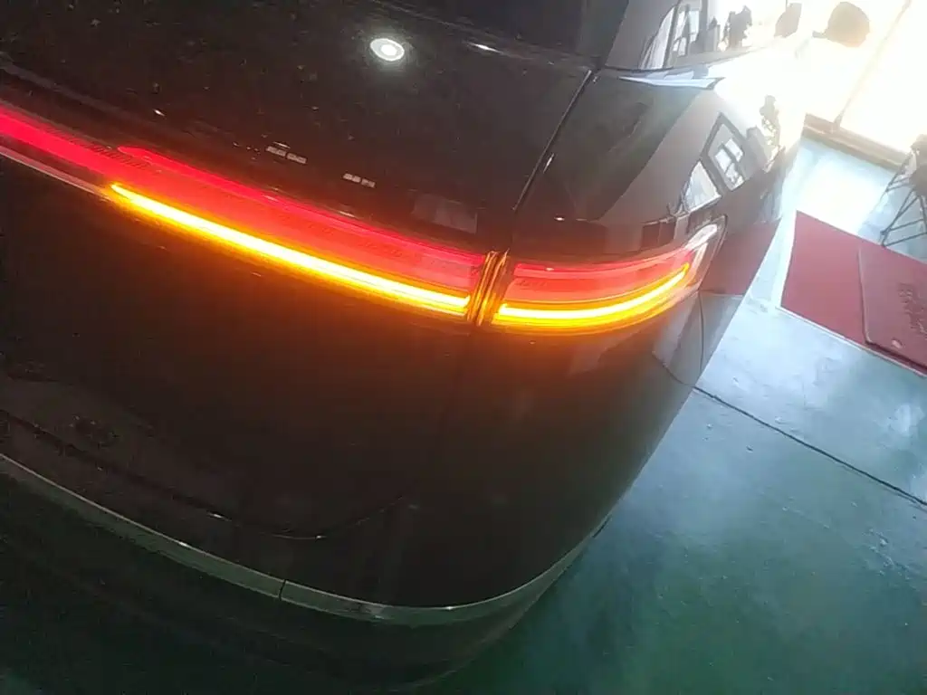 NIO ES8 2026 мест Executive Luxury