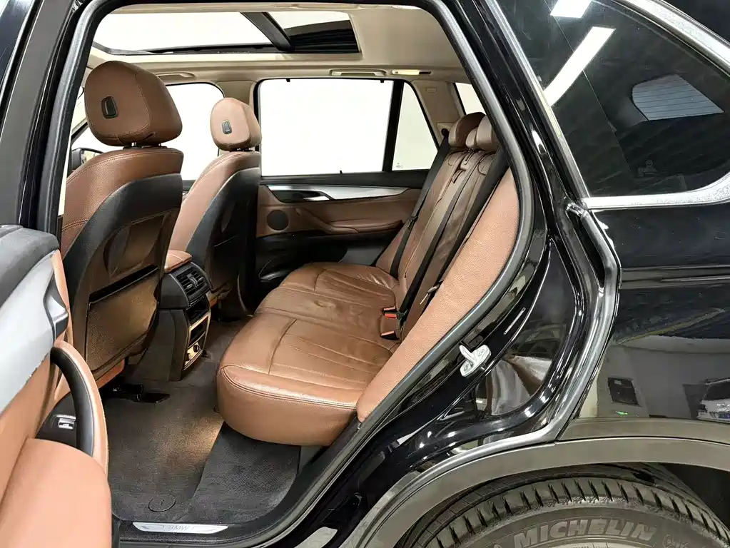 BMW X5 (Import) — миниатюра 6