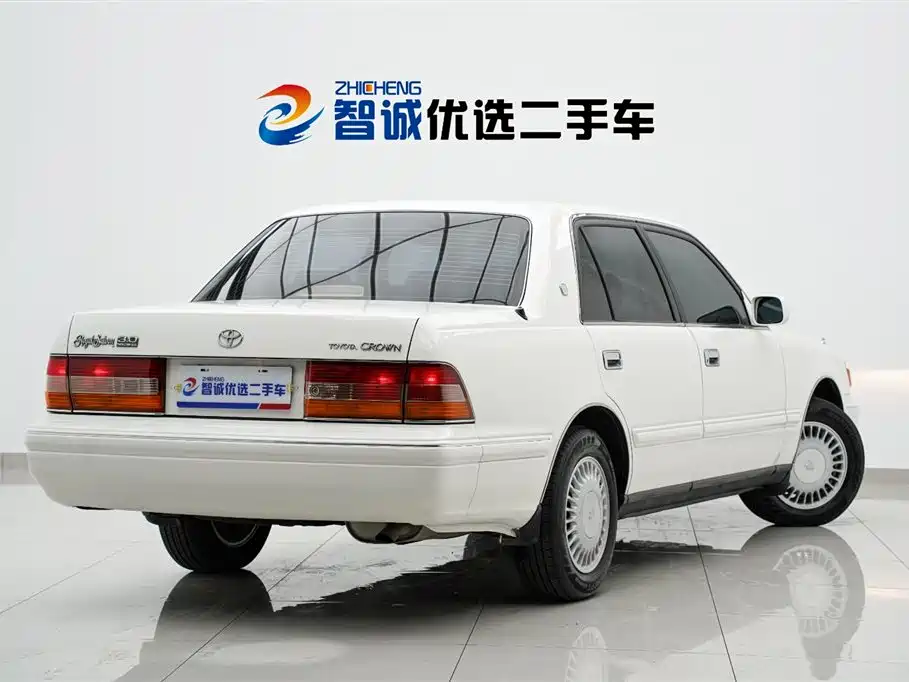 Toyota Crown (Import) — миниатюра 32