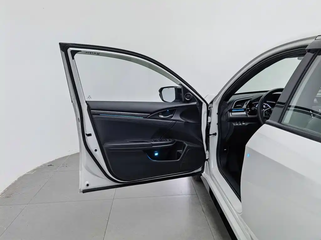 Honda Civic — миниатюра 8