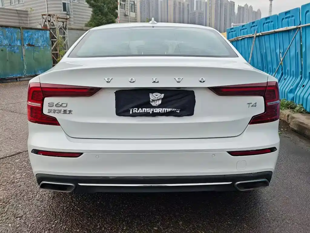 Volvo S60 2021 T4 Luxury