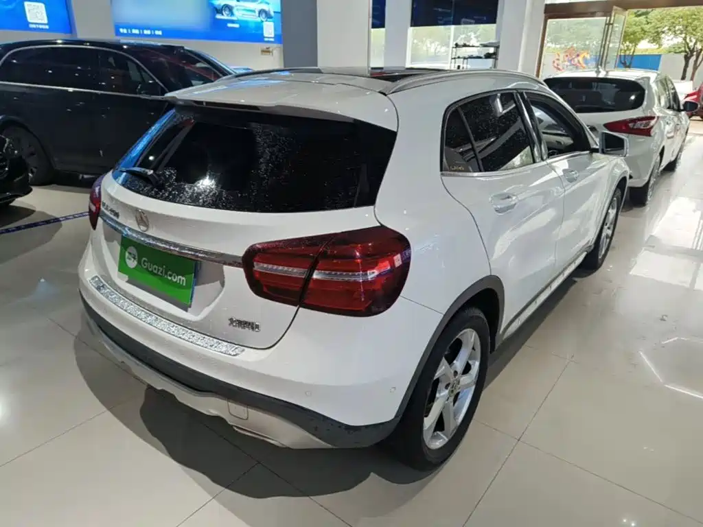 Mercedes-Benz GLA — миниатюра 7