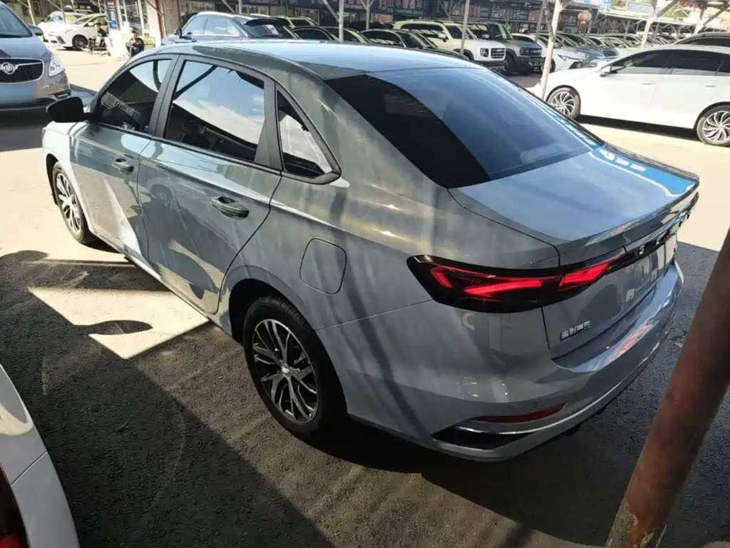 Geely Emgrand — миниатюра 5