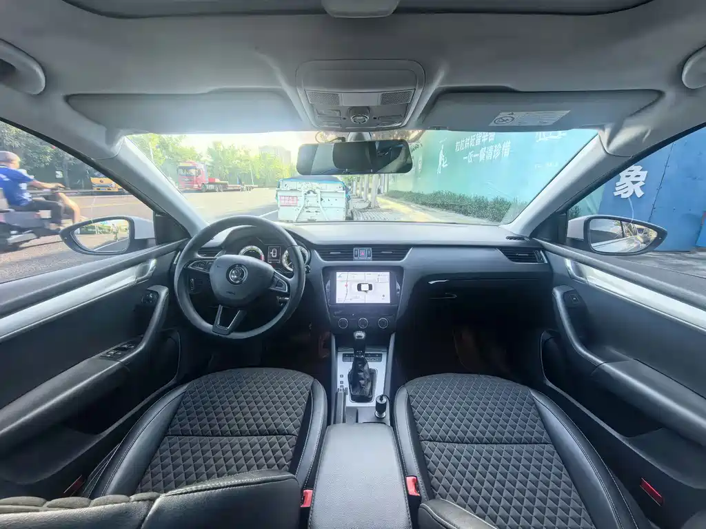 Skoda Octavia — миниатюра 9
