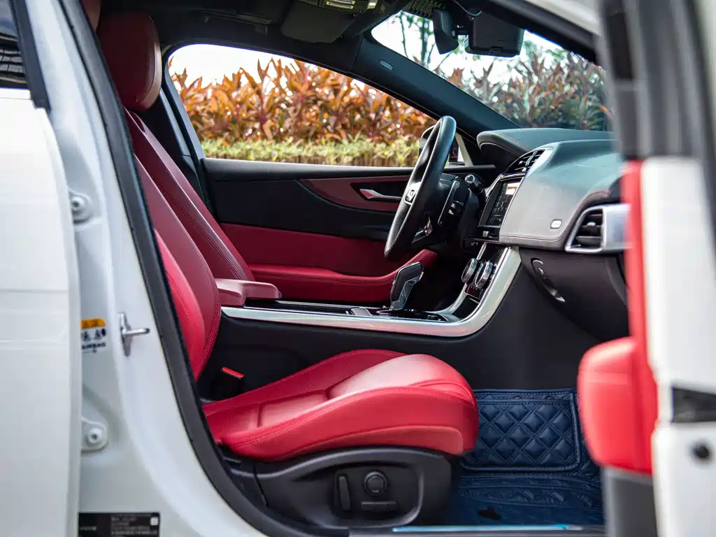 Jaguar XEL — миниатюра 10