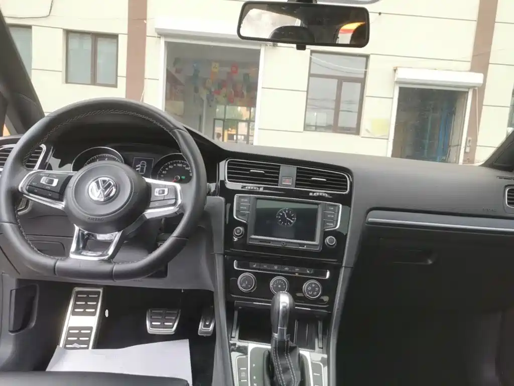 Volkswagen Golf — миниатюра 10