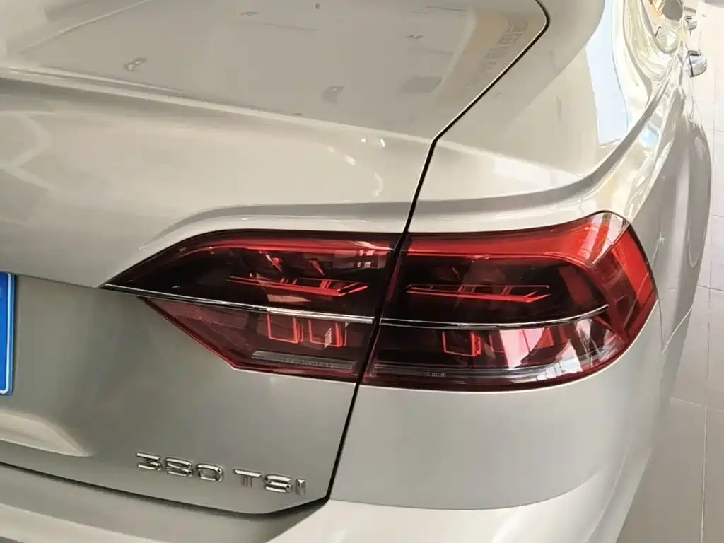 Volkswagen Phideon — миниатюра 8