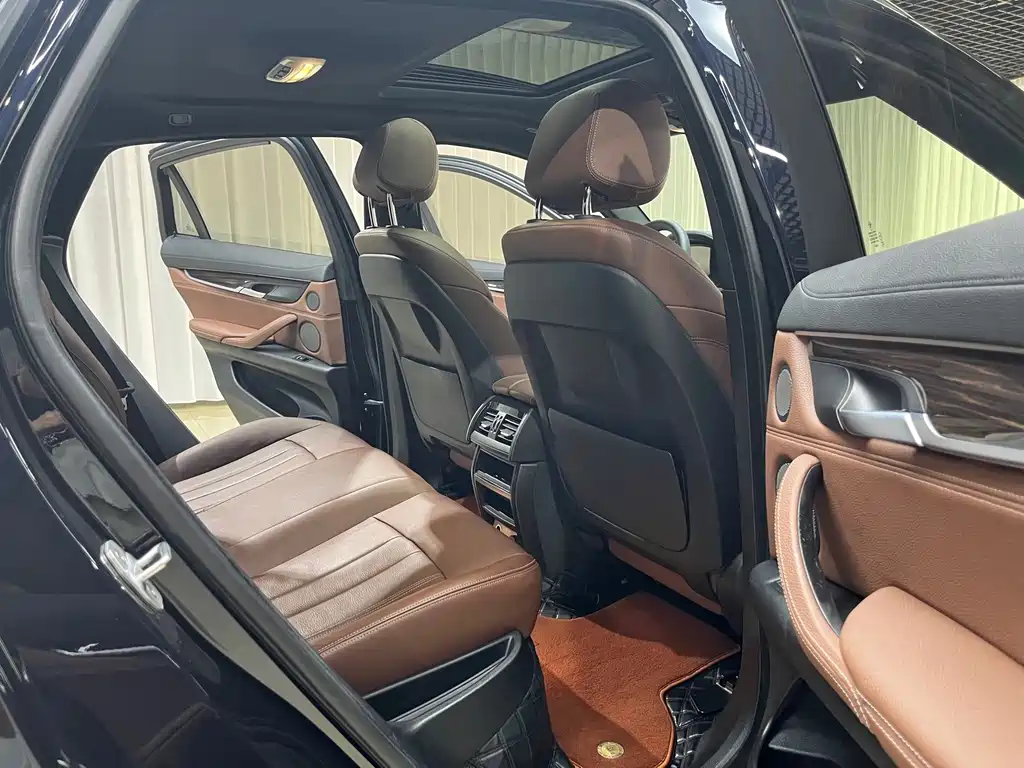 BMW X6 — миниатюра 11