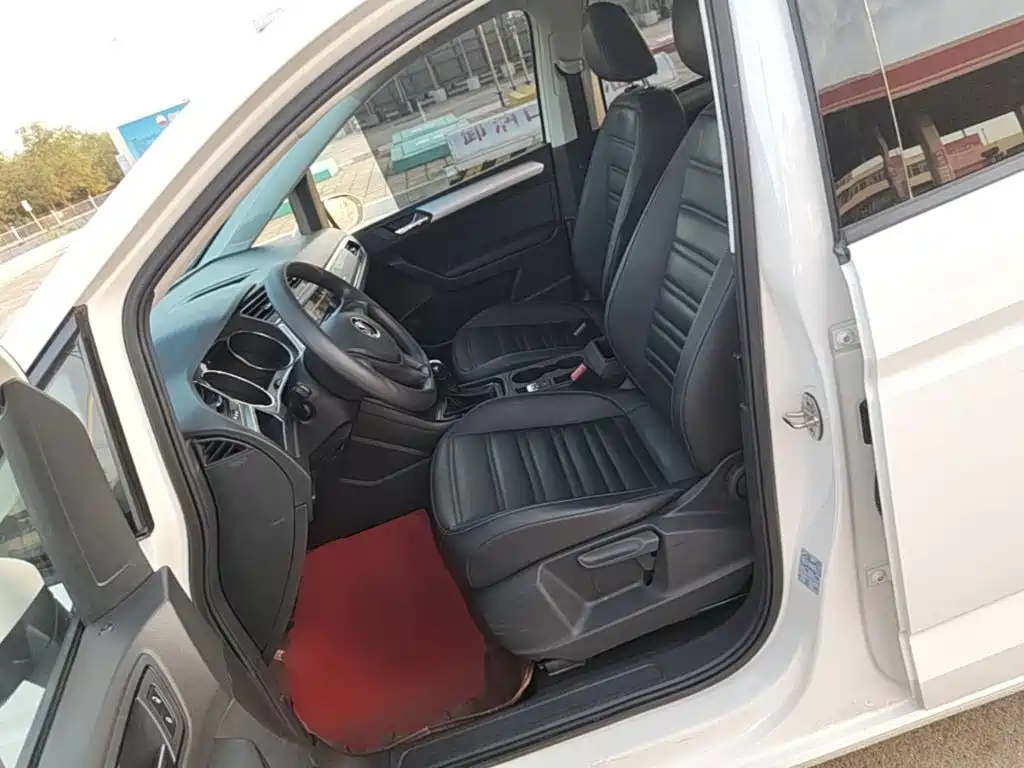 Volkswagen Touran — миниатюра 15