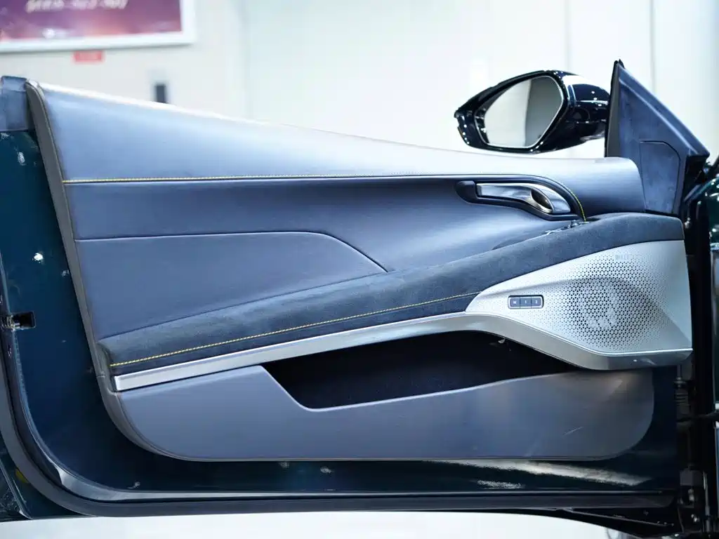 Lotus Emira — миниатюра 27