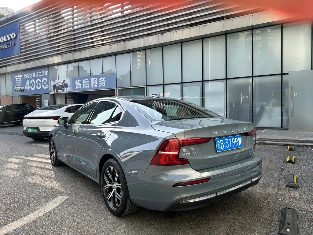 Volvo S60 2024 B4 Luxury