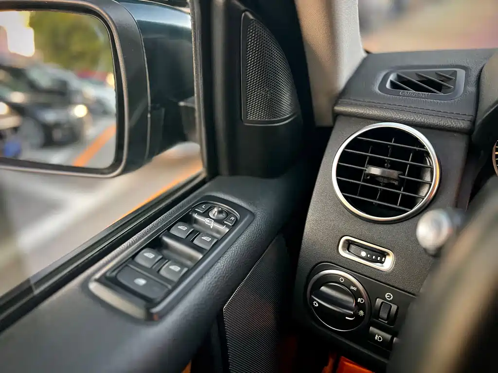 Land Rover Discovery — миниатюра 19