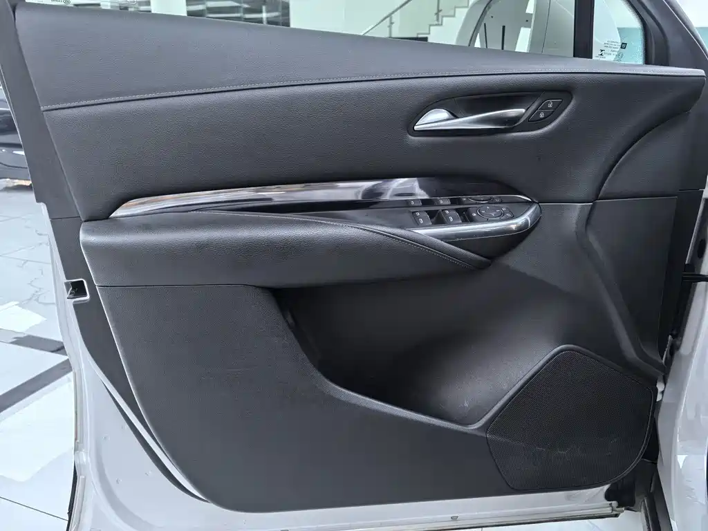 Cadillac XT4 — миниатюра 4