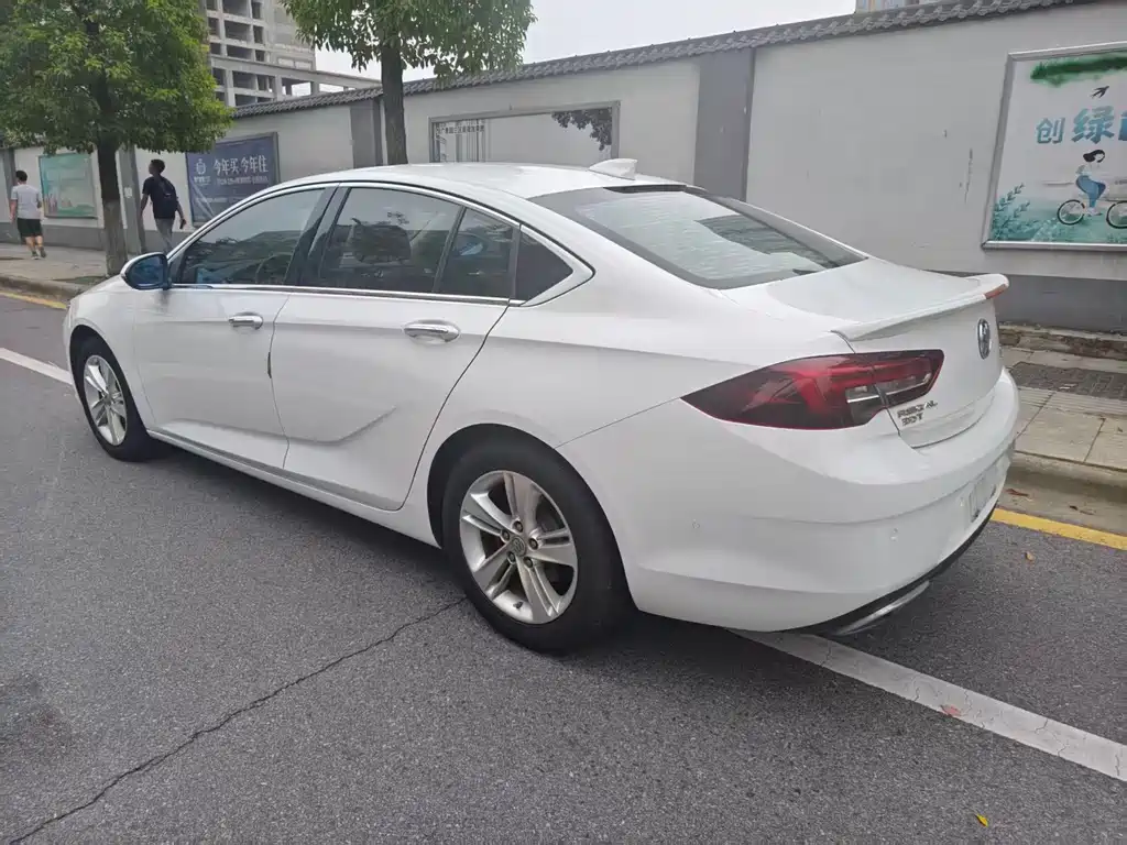 Buick Regal — миниатюра 7