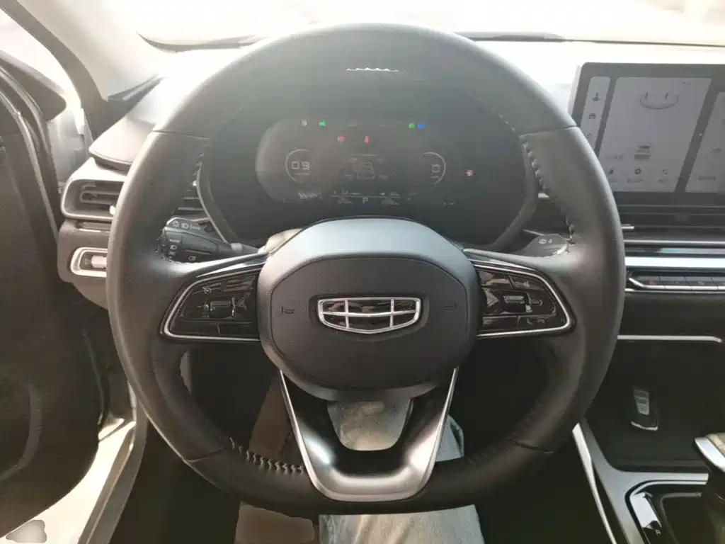 Geely Emgrand — миниатюра 11