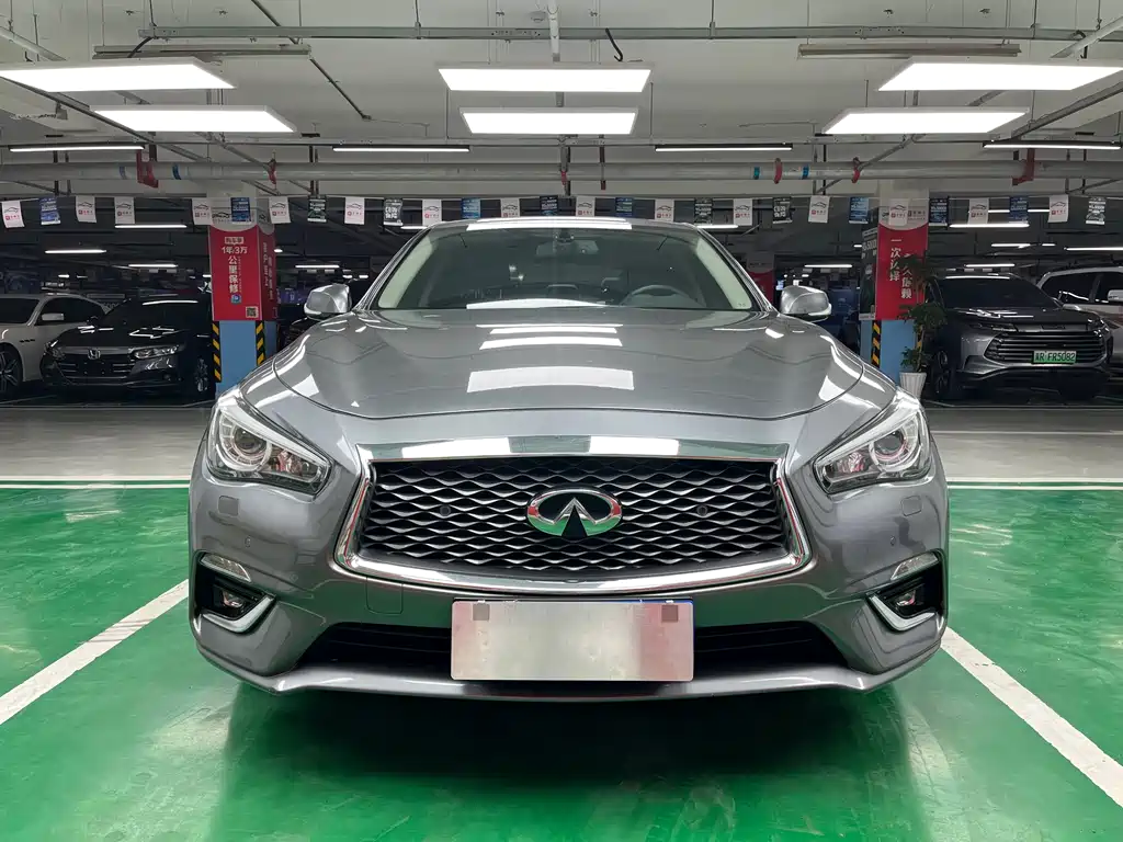 INFINITI Q50L