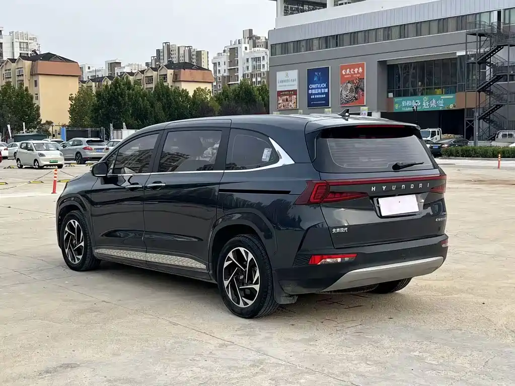 Hyundai Custo — миниатюра 6