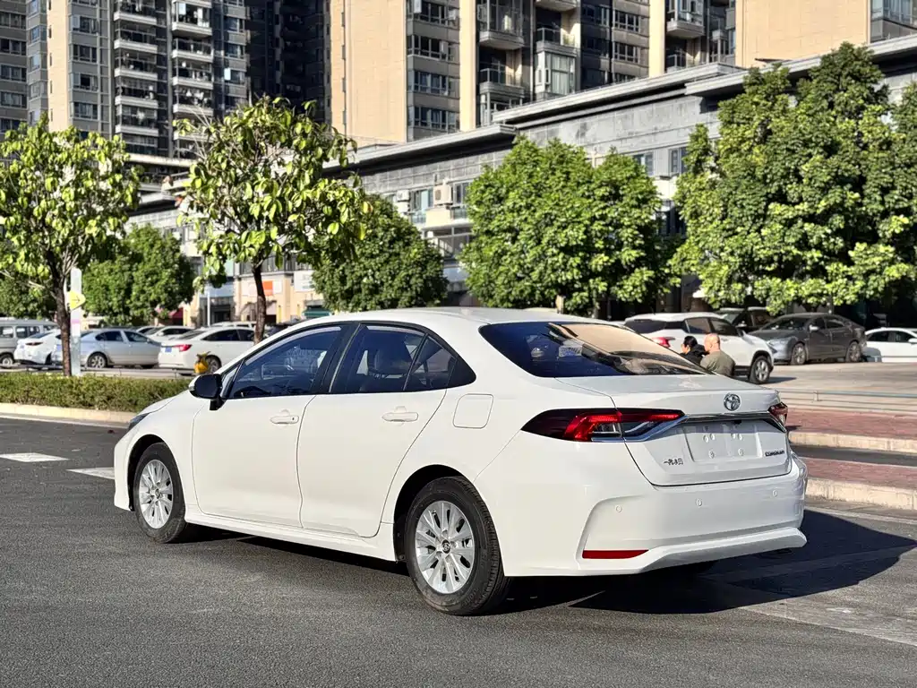 Toyota Corolla — миниатюра 14