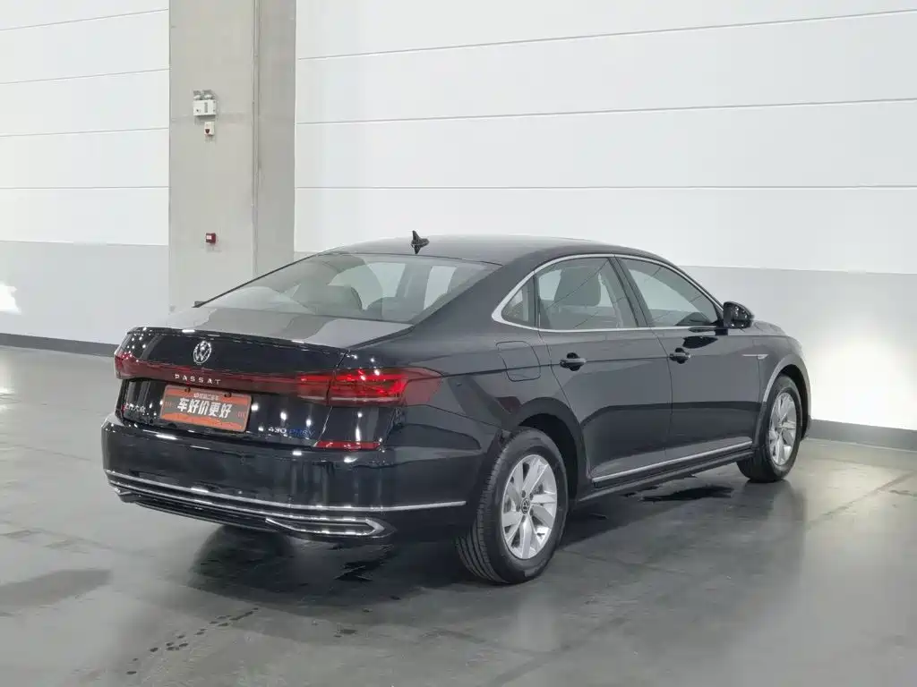 Volkswagen Passat PHEV — миниатюра 2