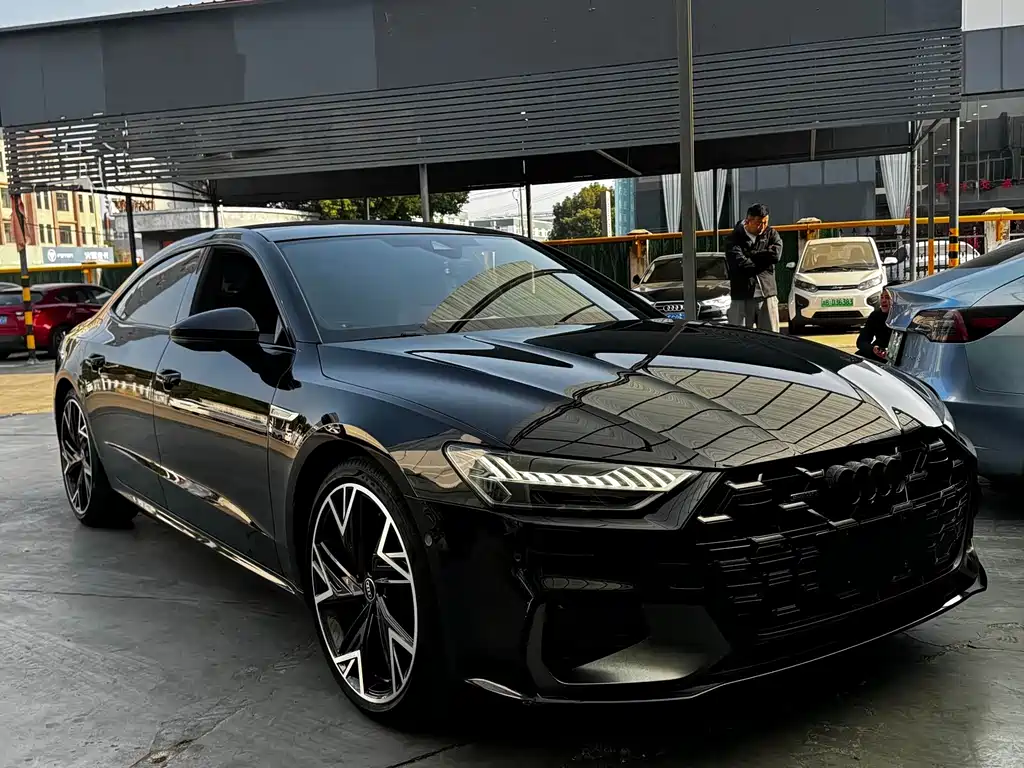 Audi A7L 2024 45 TFSI quattro S-line