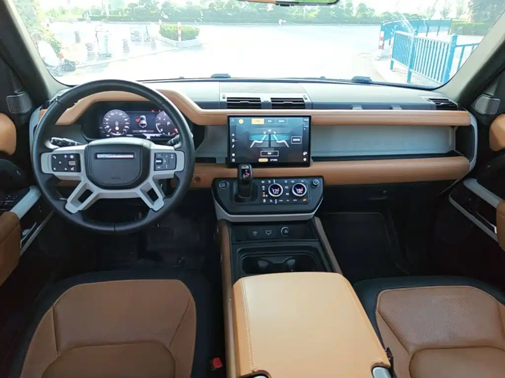 Land Rover Defender — миниатюра 10