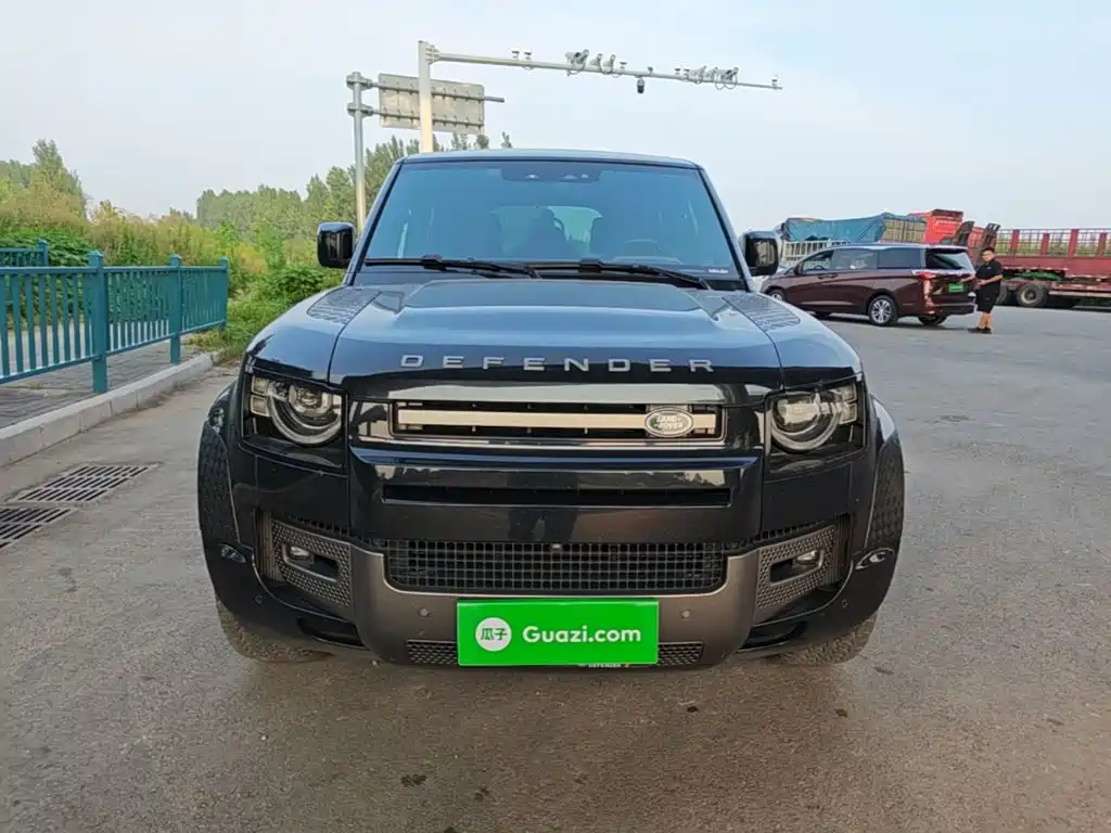 Land Rover Defender — миниатюра 3