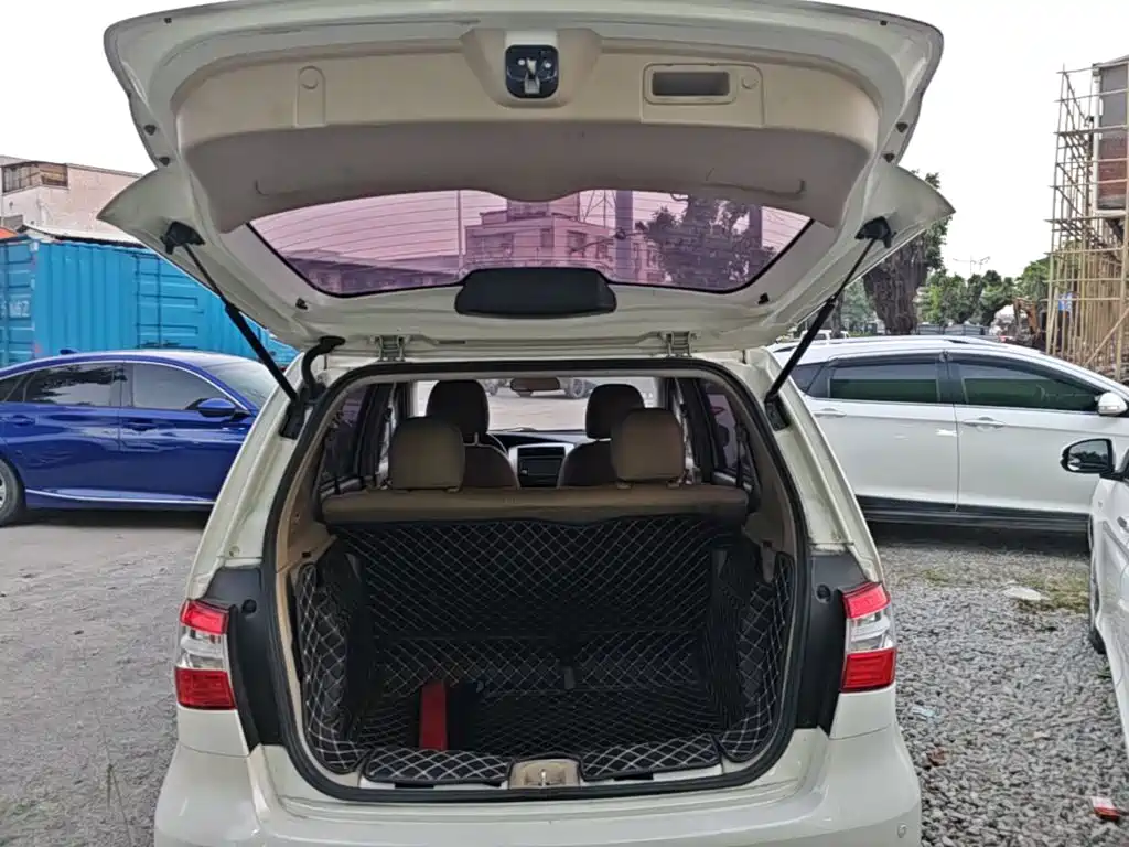 Nissan Livina — миниатюра 19