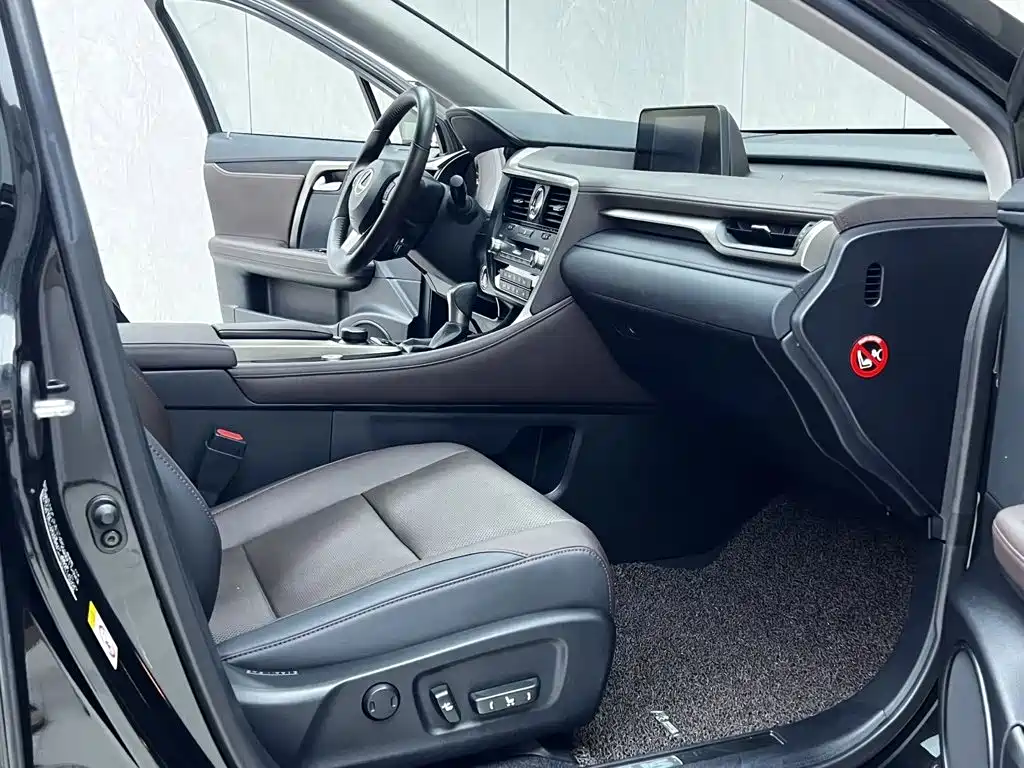 Lexus RX — миниатюра 9