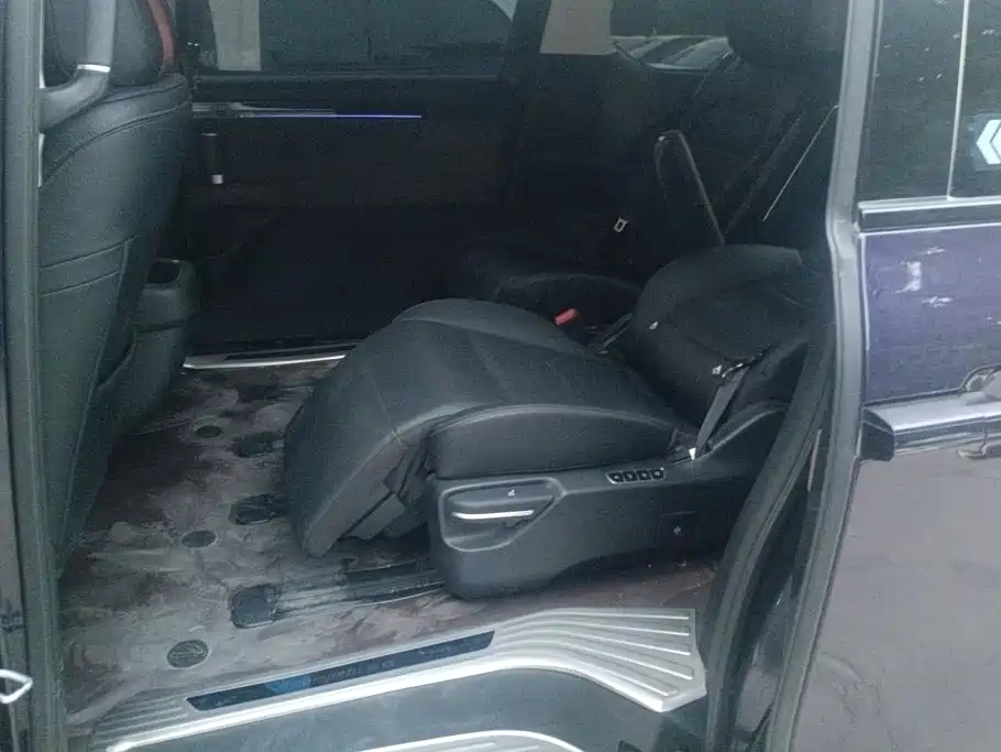 GAC Motor Trumpchi E8 PHEV — миниатюра 11