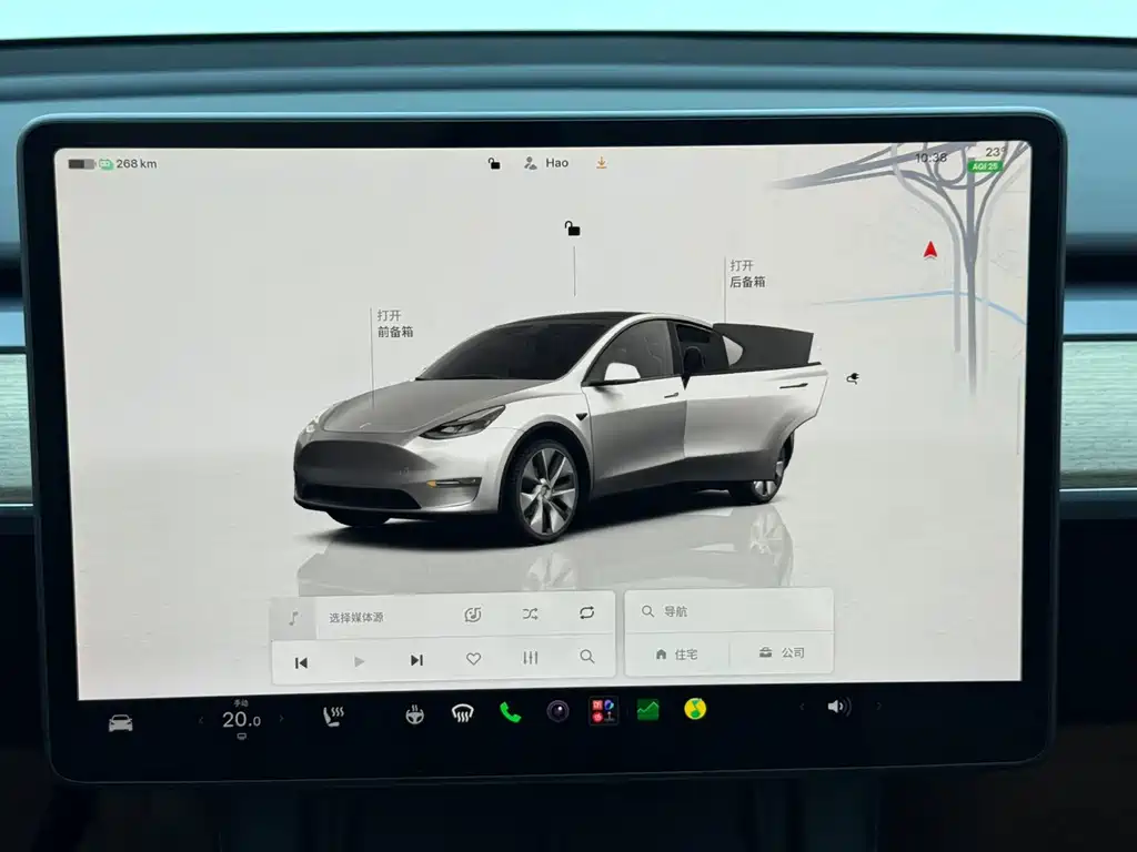 Tesla Model Y — миниатюра 6