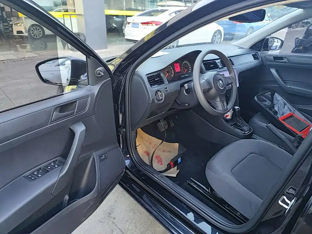 Volkswagen Santana — миниатюра 16