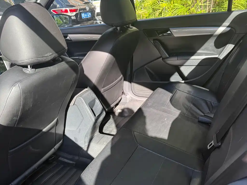 Volkswagen Lavida — миниатюра 8