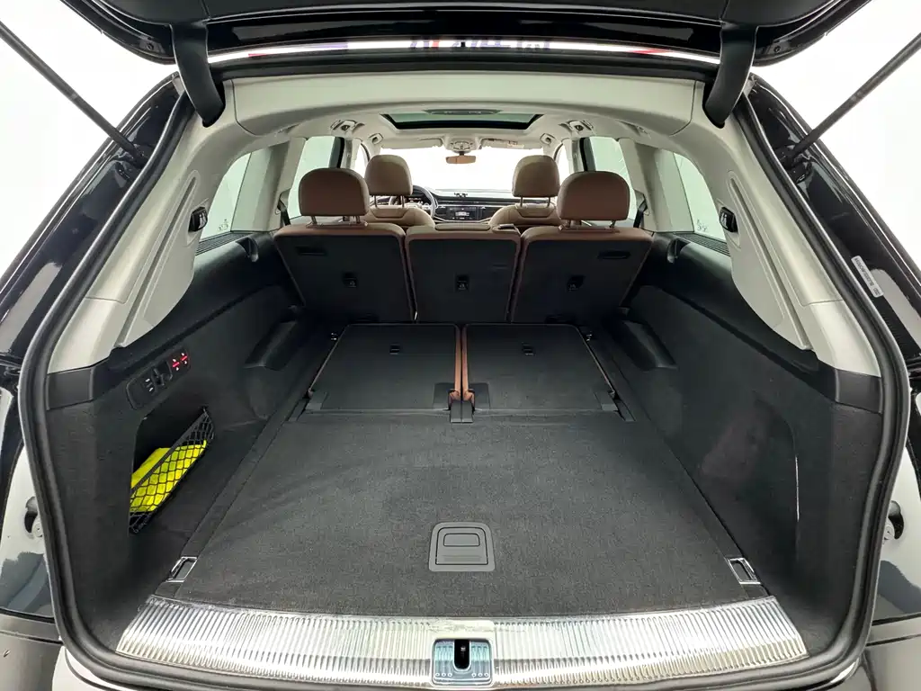 Audi Q7 — миниатюра 13