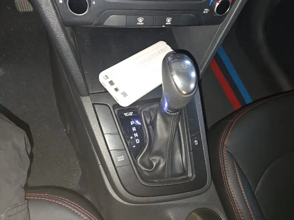 Hyundai Elantra — миниатюра 14
