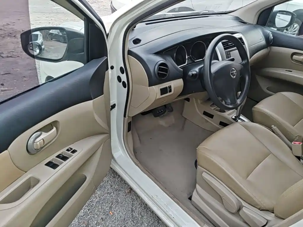 Nissan Livina — миниатюра 16