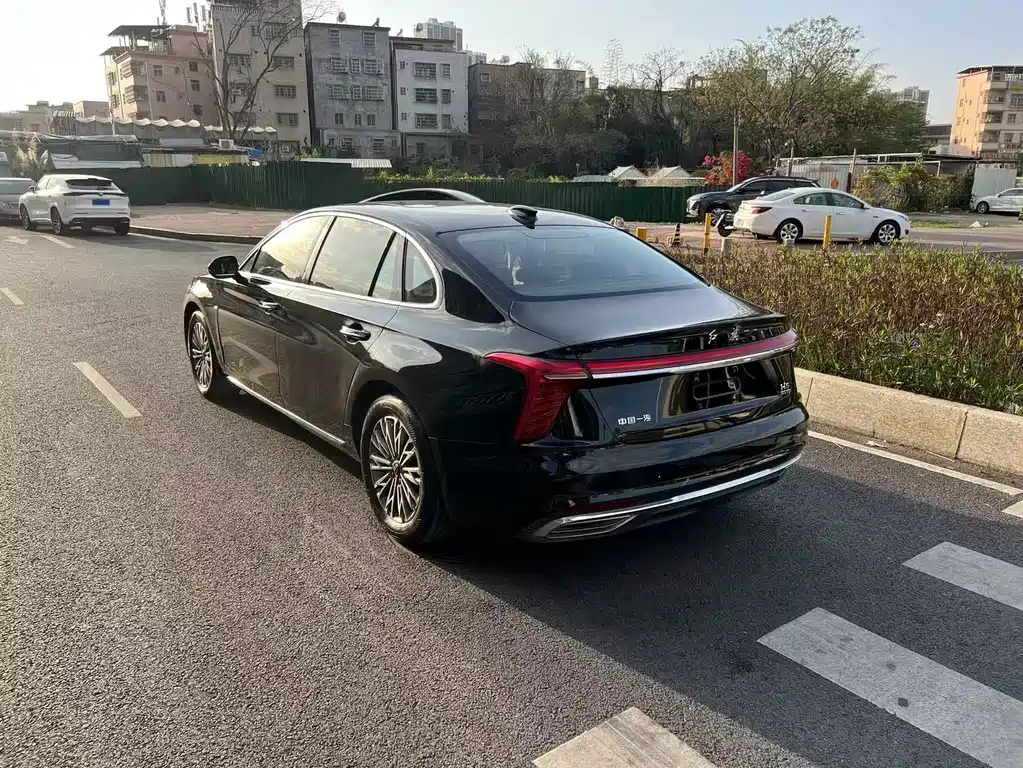 Hongqi Hongqi H5 — миниатюра 4
