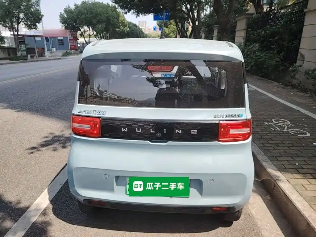 Wuling MINIEV — миниатюра 6